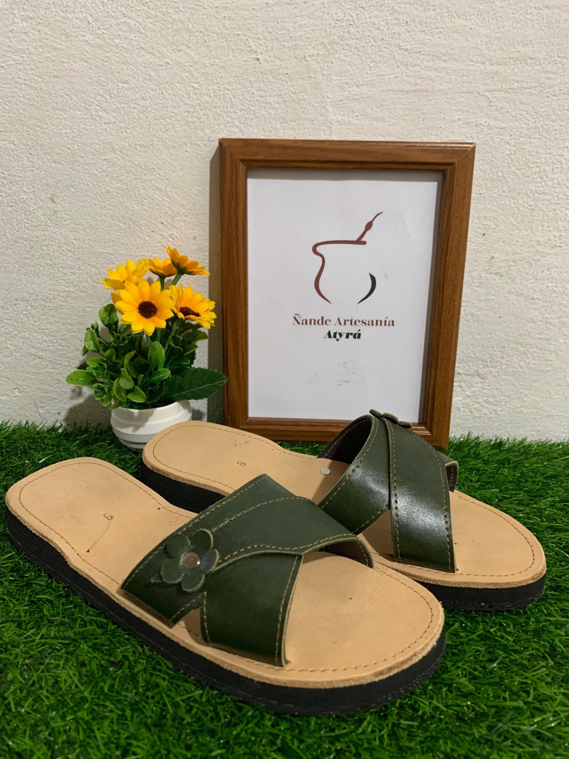 2025/11/1001785075-scaled.jpg 1001785075.jpg